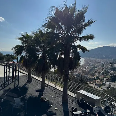 Villalino Tre Palme, Pool, 2 Schlafzimmer, 2 Baeder, Pool, Terrasse, Outdoor Fitness