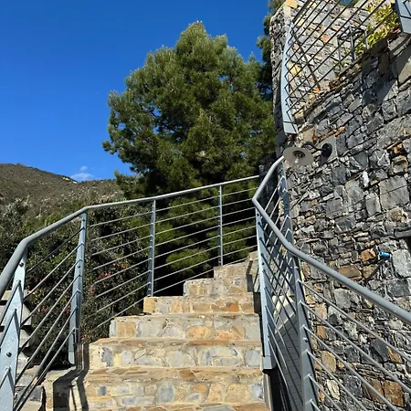Villalino Tre Palme, Pool, 2 Schlafzimmer, 2 Baeder, Pool, Terrasse, Outdoor Fitness Alassio