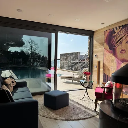 Villalino Tre Palme, Pool, 2 Schlafzimmer, 2 Baeder, Pool, Terrasse, Outdoor Fitness Apartment